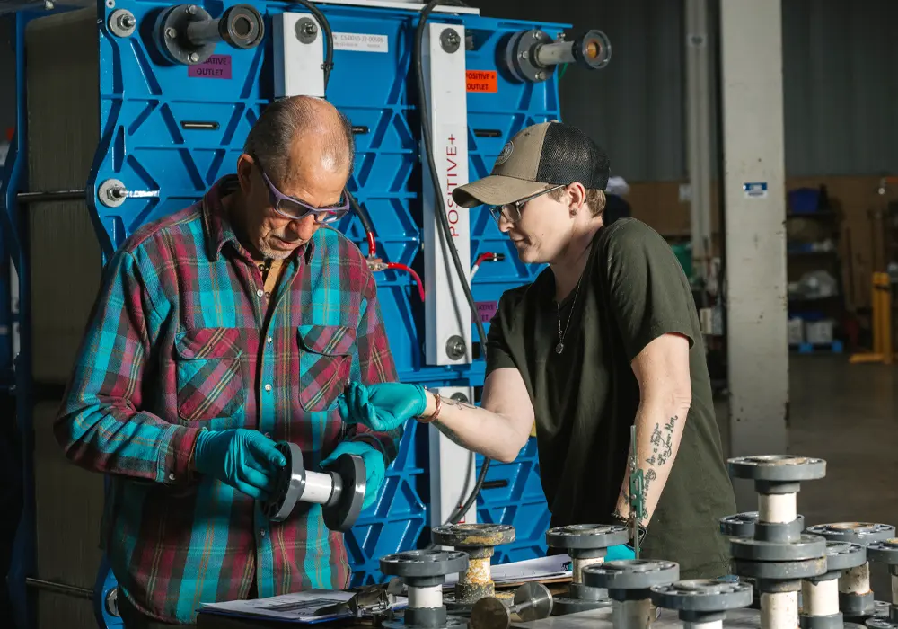 Assembling ess iron flow batteries img